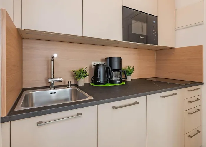 Carmen Duenengras * Heringsdorf (Usedom)